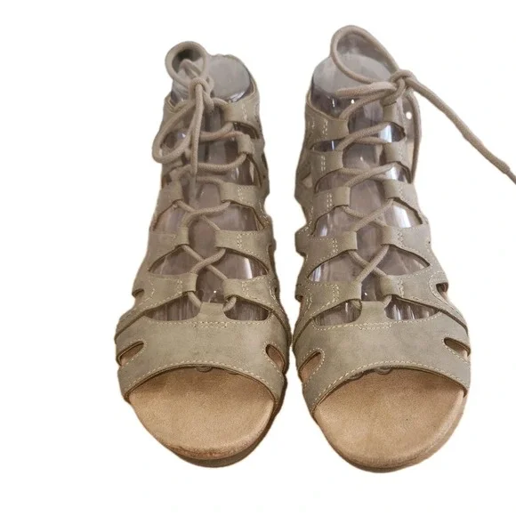 Earth Spirit "Meaghan" Gladiator Wedge Sandals - Boho Laser Cut - Size 8.5 NWOB - Picture 6 of 11